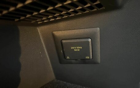 Volkswagen Tiguan II, 2018 год, 2 639 000 рублей, 16 фотография