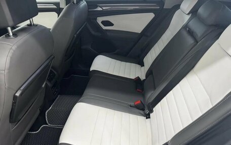 Volkswagen Tiguan II, 2018 год, 2 639 000 рублей, 12 фотография
