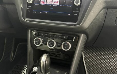 Volkswagen Tiguan II, 2018 год, 2 639 000 рублей, 13 фотография