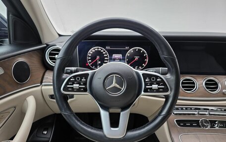 Mercedes-Benz E-Класс, 2019 год, 3 550 000 рублей, 12 фотография
