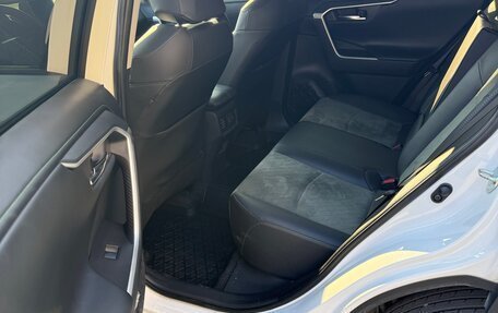 Toyota RAV4, 2025 год, 4 300 000 рублей, 7 фотография