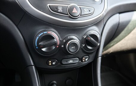 Hyundai Solaris II рестайлинг, 2014 год, 858 900 рублей, 10 фотография