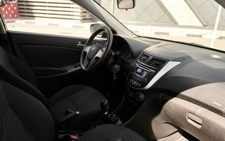 Hyundai Solaris II рестайлинг, 2014 год, 858 900 рублей, 6 фотография