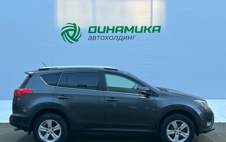 Toyota RAV4, 2014 год, 1 850 000 рублей, 4 фотография
