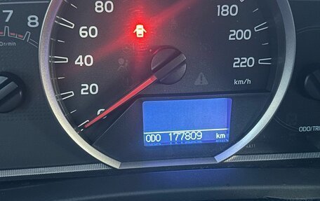 Toyota RAV4, 2014 год, 1 850 000 рублей, 9 фотография