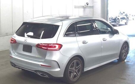 Mercedes-Benz B-Класс, 2019 год, 1 569 000 рублей, 2 фотография