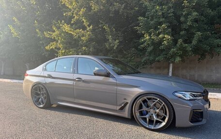 BMW 5 серия, 2020 год, 5 850 000 рублей, 4 фотография