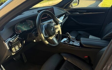 BMW 5 серия, 2020 год, 5 850 000 рублей, 18 фотография