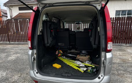 Nissan Serena III, 2007 год, 800 000 рублей, 13 фотография