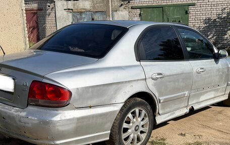Hyundai Sonata IV рестайлинг, 2004 год, 130 000 рублей, 5 фотография