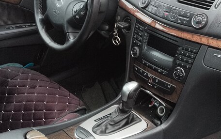 Mercedes-Benz E-Класс, 2002 год, 980 000 рублей, 2 фотография