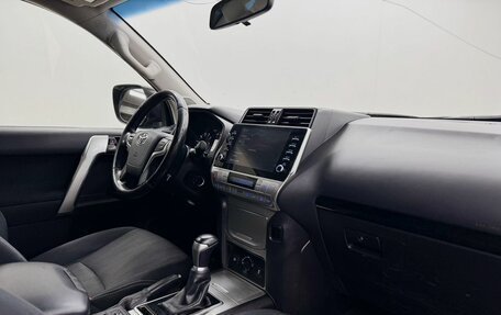 Toyota Land Cruiser Prado 150 рестайлинг 2, 2021 год, 3 500 000 рублей, 10 фотография