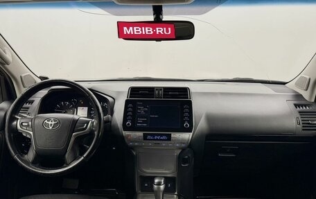 Toyota Land Cruiser Prado 150 рестайлинг 2, 2021 год, 3 500 000 рублей, 15 фотография