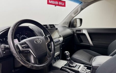 Toyota Land Cruiser Prado 150 рестайлинг 2, 2021 год, 3 500 000 рублей, 9 фотография