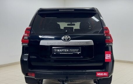 Toyota Land Cruiser Prado 150 рестайлинг 2, 2021 год, 3 500 000 рублей, 4 фотография