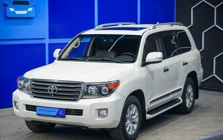 Toyota Land Cruiser 200, 2015 год, 3 470 000 рублей, 2 фотография