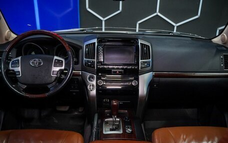 Toyota Land Cruiser 200, 2015 год, 3 470 000 рублей, 12 фотография