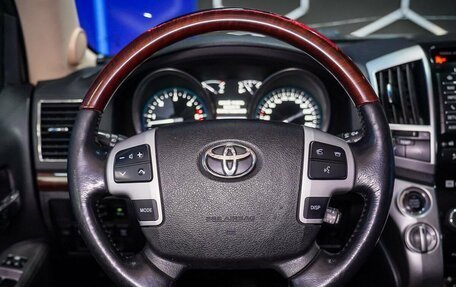 Toyota Land Cruiser 200, 2015 год, 3 470 000 рублей, 29 фотография