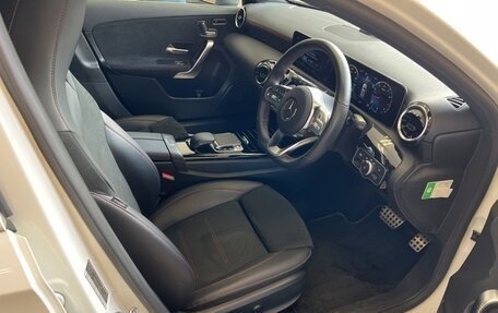 Mercedes-Benz A-Класс, 2019 год, 1 698 000 рублей, 4 фотография