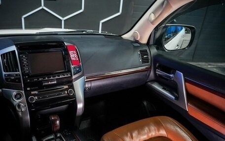 Toyota Land Cruiser 200, 2015 год, 3 470 000 рублей, 30 фотография