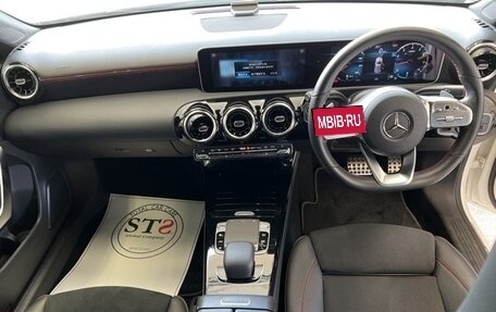 Mercedes-Benz A-Класс, 2019 год, 1 698 000 рублей, 5 фотография