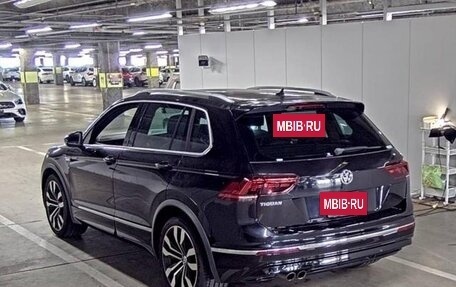 Volkswagen Tiguan II, 2018 год, 2 115 000 рублей, 4 фотография