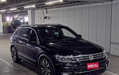 Volkswagen Tiguan II, 2018 год, 2 115 000 рублей, 1 фотография