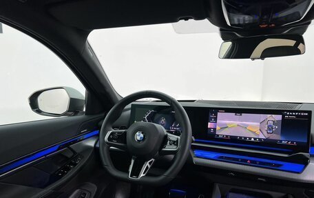 BMW 5 серия, 2025 год, 6 850 000 рублей, 12 фотография