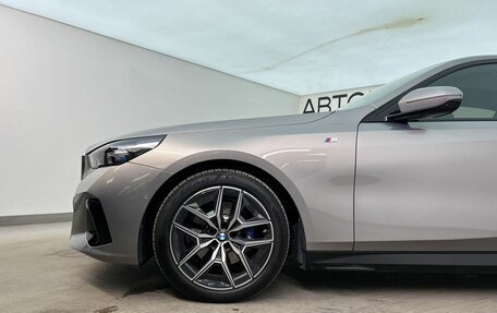BMW 5 серия, 2025 год, 6 850 000 рублей, 7 фотография