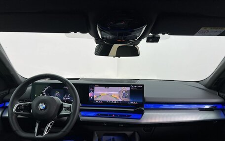 BMW 5 серия, 2025 год, 6 850 000 рублей, 9 фотография