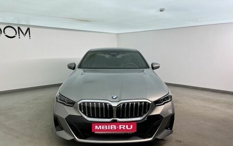 BMW 5 серия, 2025 год, 6 850 000 рублей, 3 фотография