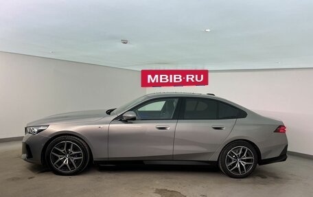 BMW 5 серия, 2025 год, 6 850 000 рублей, 5 фотография