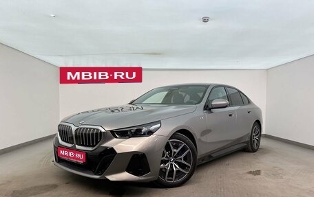 BMW 5 серия, 2025 год, 6 850 000 рублей, 1 фотография