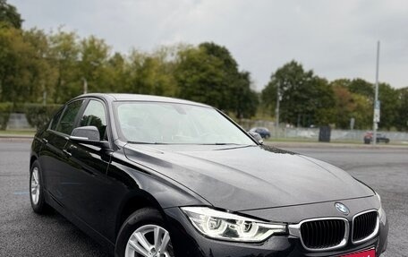 BMW 3 серия, 2018 год, 2 450 000 рублей, 1 фотография