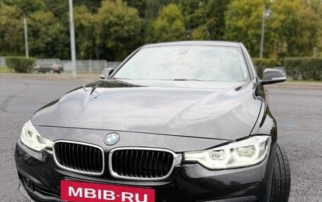 BMW 3 серия, 2018 год, 2 450 000 рублей, 3 фотография
