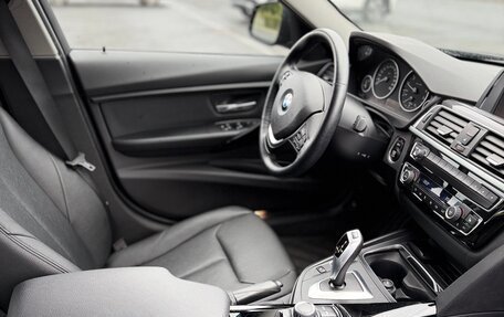 BMW 3 серия, 2018 год, 2 450 000 рублей, 14 фотография