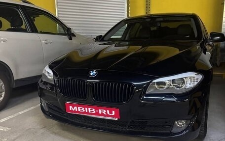 BMW 5 серия, 2011 год, 1 980 000 рублей, 2 фотография