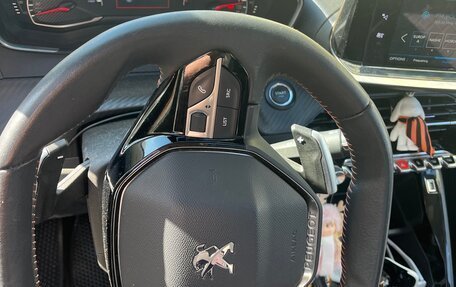 Peugeot 2008 II, 2021 год, 1 750 000 рублей, 5 фотография