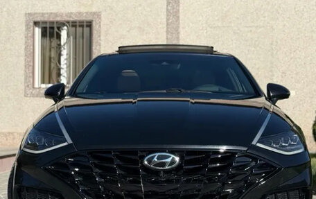 Hyundai Sonata VIII, 2021 год, 2 350 000 рублей, 2 фотография