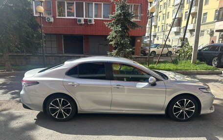 Toyota Camry, 2022 год, 3 450 000 рублей, 4 фотография