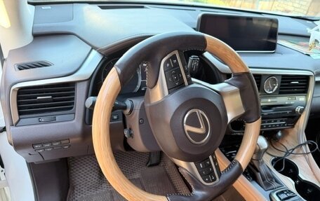 Lexus RX IV рестайлинг, 2018 год, 6 050 000 рублей, 14 фотография