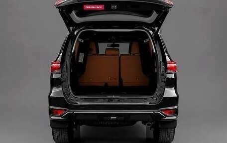 Toyota Fortuner II, 2026 год, 4 700 000 рублей, 4 фотография