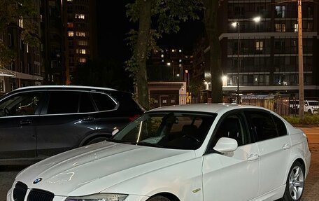BMW 3 серия, 2011 год, 750 000 рублей, 2 фотография