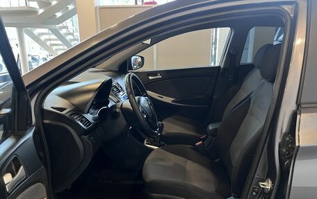 Hyundai Solaris II рестайлинг, 2012 год, 435 000 рублей, 16 фотография