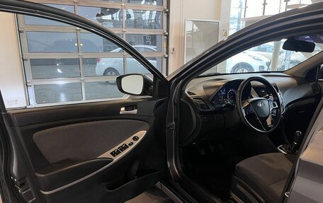 Hyundai Solaris II рестайлинг, 2012 год, 435 000 рублей, 20 фотография