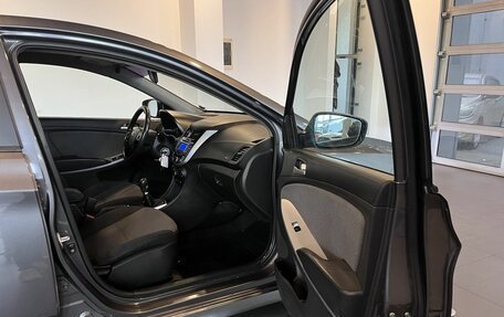 Hyundai Solaris II рестайлинг, 2012 год, 435 000 рублей, 26 фотография
