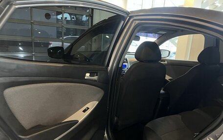 Hyundai Solaris II рестайлинг, 2012 год, 435 000 рублей, 24 фотография