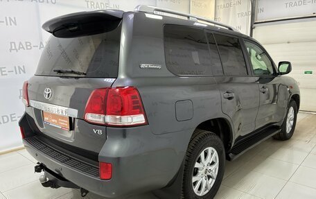 Toyota Land Cruiser 200, 2011 год, 2 499 000 рублей, 4 фотография