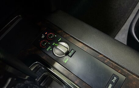 Toyota Land Cruiser 200, 2011 год, 2 499 000 рублей, 15 фотография