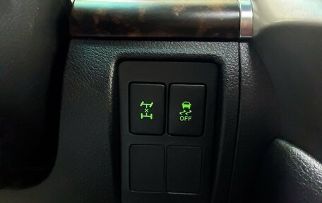 Toyota Land Cruiser 200, 2011 год, 2 499 000 рублей, 16 фотография